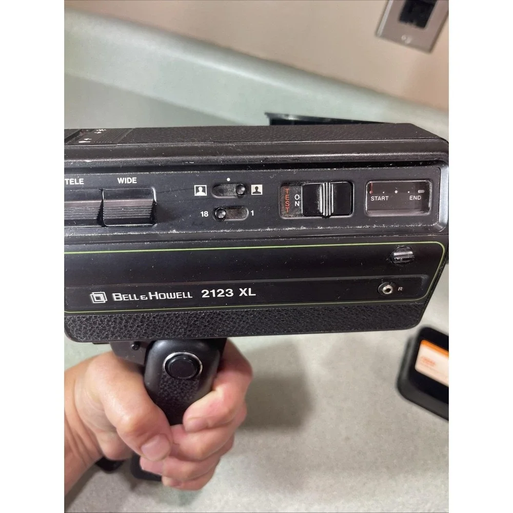 Vintage Bell & Howell Camera 2123 XL Does Have Power 2123F Super 8